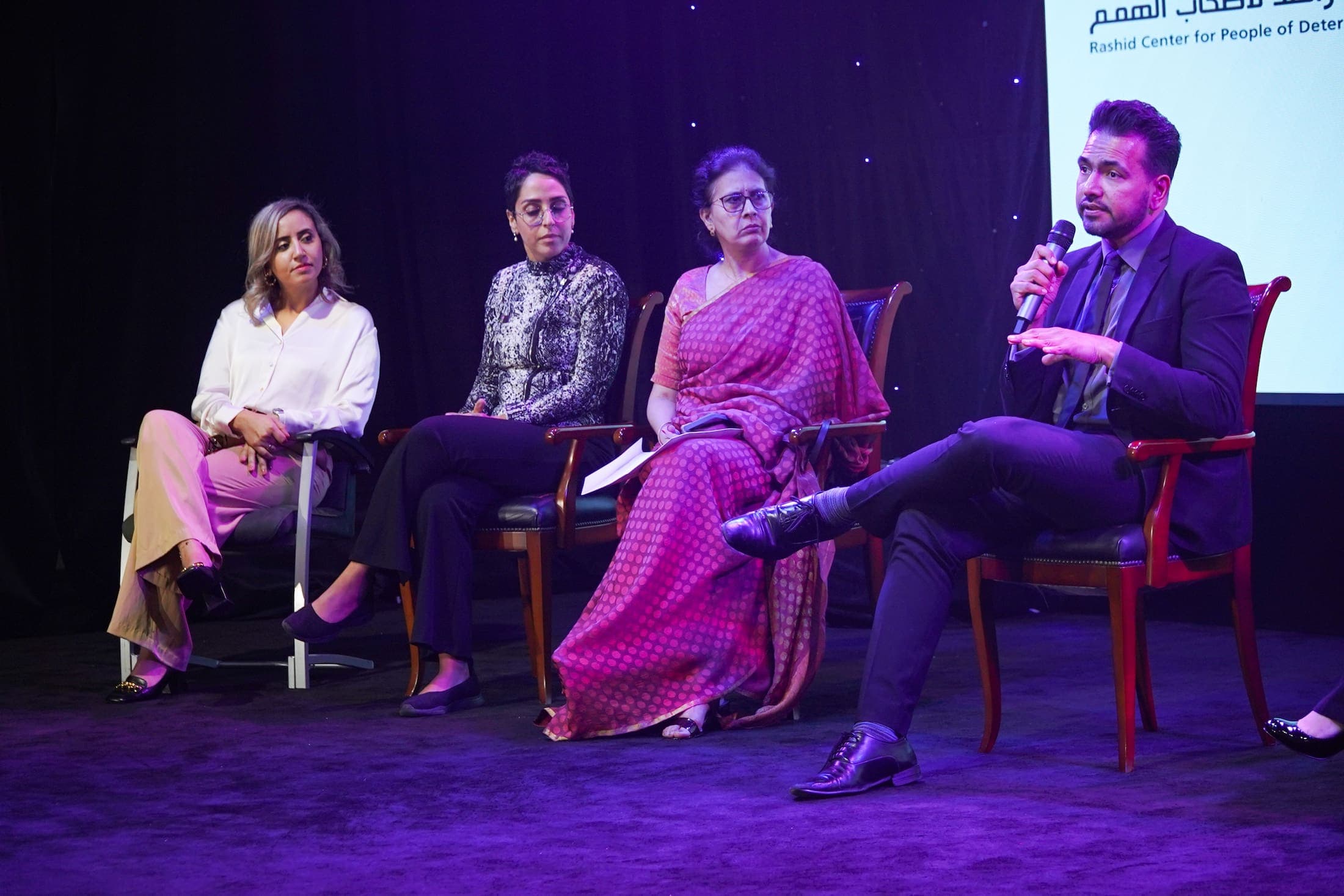 Sharareh Zainalian working with a learner